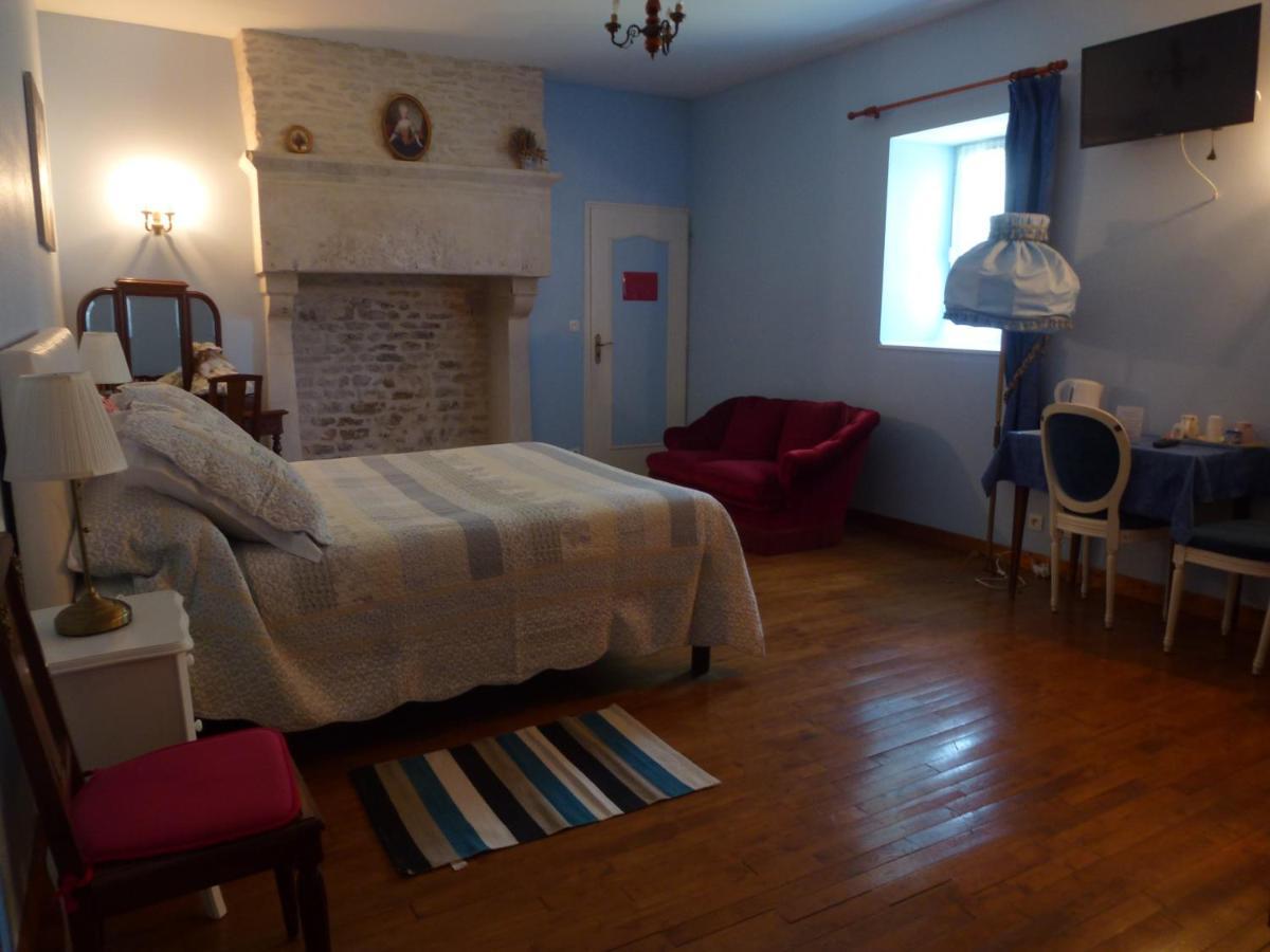 Bed and Breakfast Le Logis De Faugerit Frontenay-Rohan-Rohan Zewnętrze zdjęcie