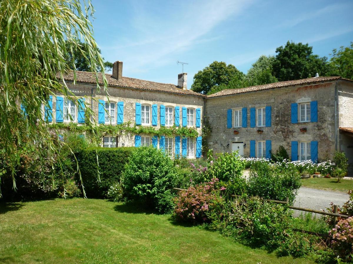 Bed and Breakfast Le Logis De Faugerit Frontenay-Rohan-Rohan Zewnętrze zdjęcie